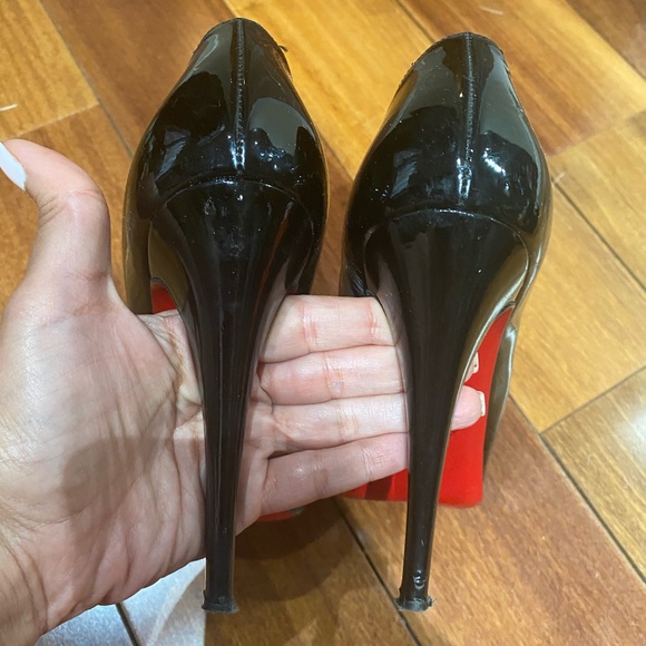 Christian Louboutin Very Prive Pumps - Picture 6 of 6